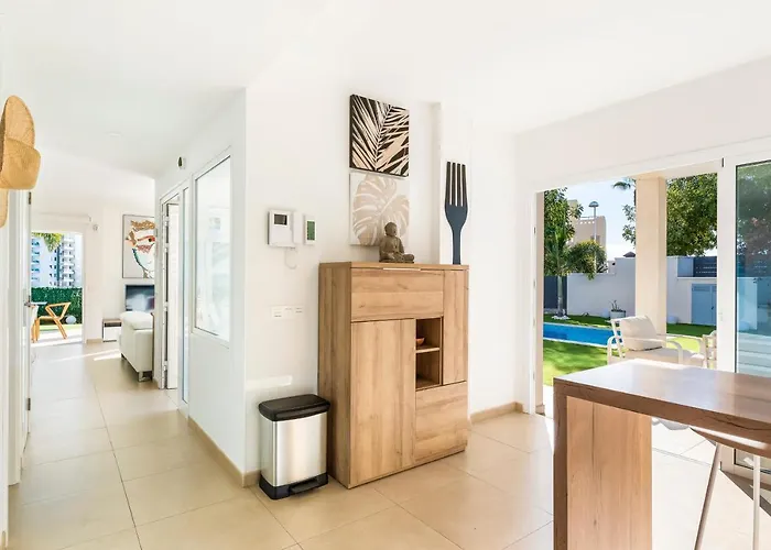 Oasis Buddha Garden By Sunkeyrents アデヘ